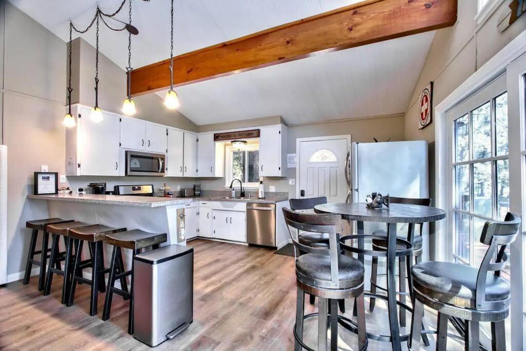 Chalet Monterey W/Hot Tub - Big Decks/Bbq Villa Big Bear Lake Eksteriør billede