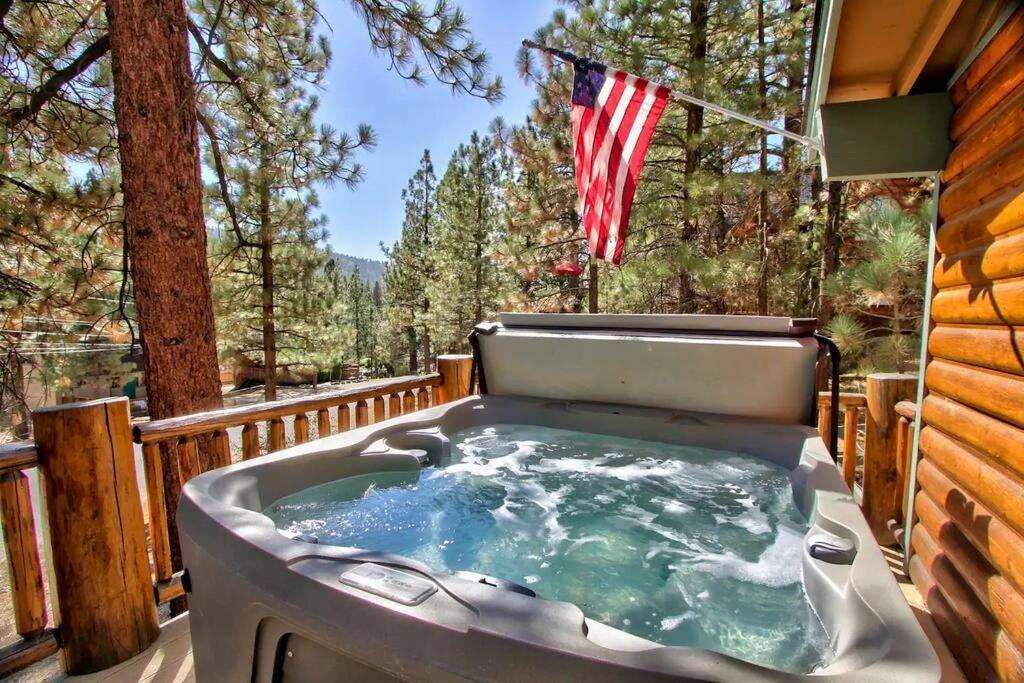 Chalet Monterey W/Hot Tub - Big Decks/Bbq Villa Big Bear Lake Eksteriør billede