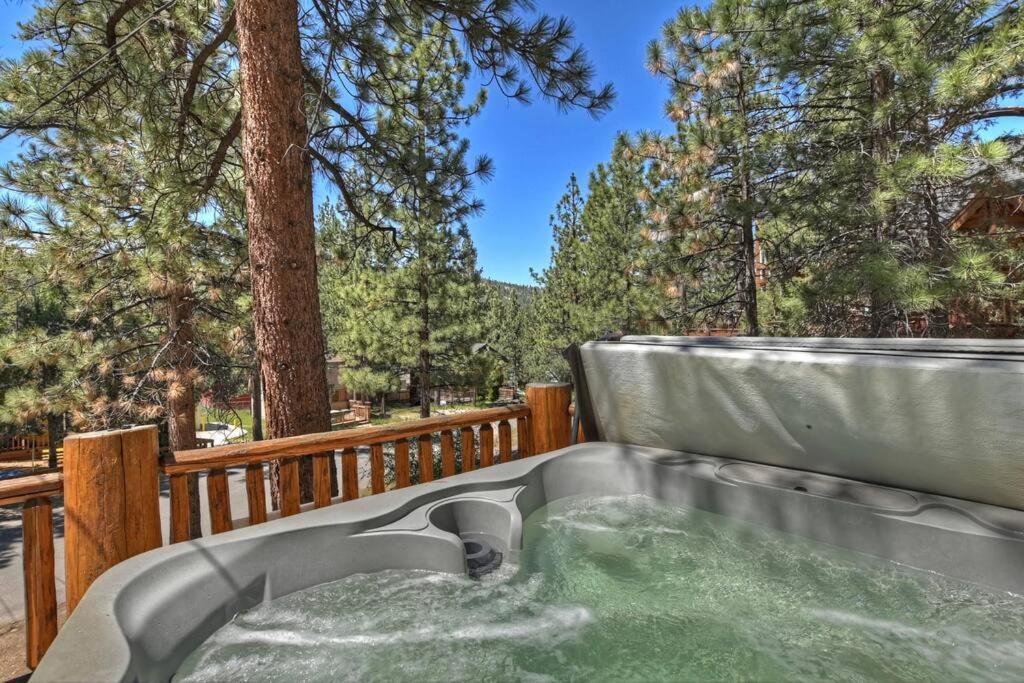 Chalet Monterey W/Hot Tub - Big Decks/Bbq Villa Big Bear Lake Eksteriør billede